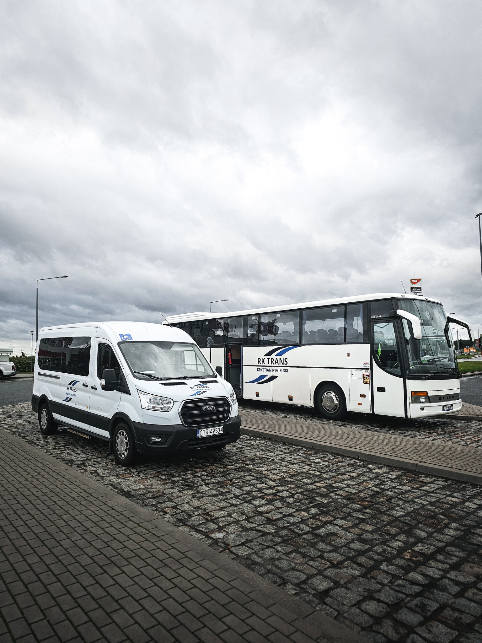 Flota RK Trans - autokar i bus